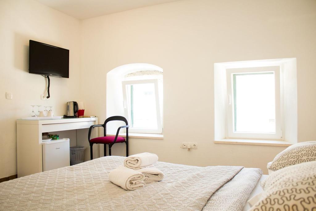 Guest House Vagabundo Imb สปลิท ภายนอก รูปภาพ