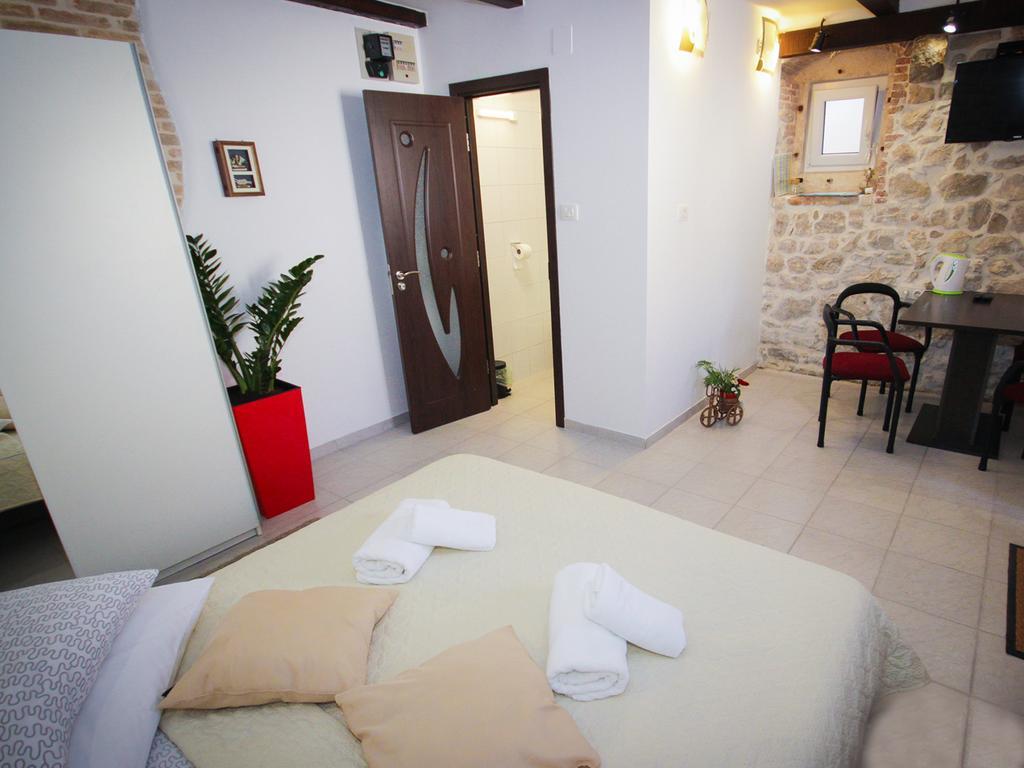 Guest House Vagabundo Imb สปลิท ภายนอก รูปภาพ