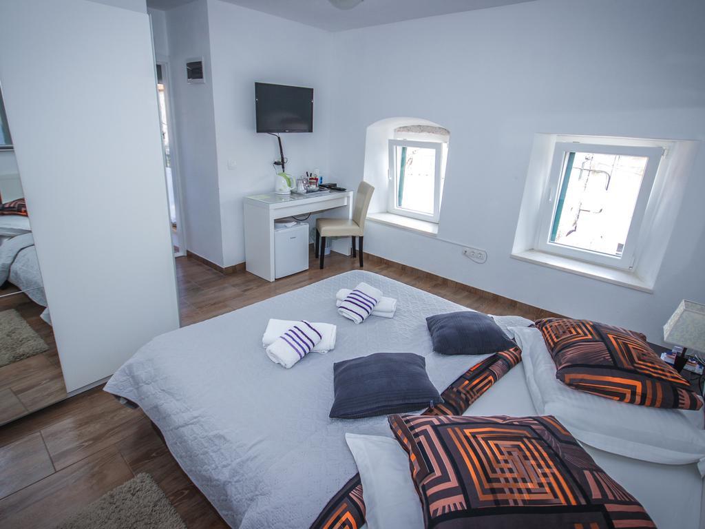 Guest House Vagabundo Imb สปลิท ภายนอก รูปภาพ