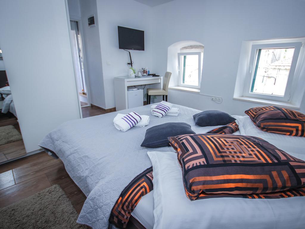 Guest House Vagabundo Imb สปลิท ภายนอก รูปภาพ